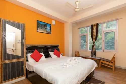 Hotel Mansarovar - Tirthan Valley
