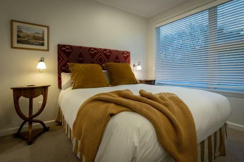 Sunny Kilmore Apartment