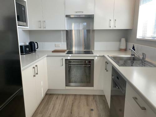 Stylish Oasis In Central City