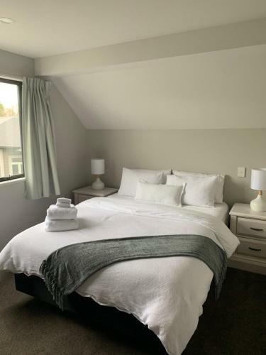 Stylish Oasis In Central City