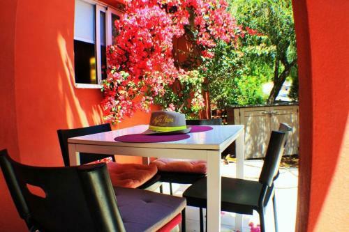 Olimpus 3 Apartment With Garden