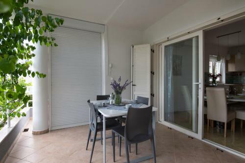 Family Apartment Zadar Diklo