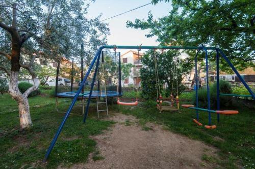 Family Apartment Zadar Diklo