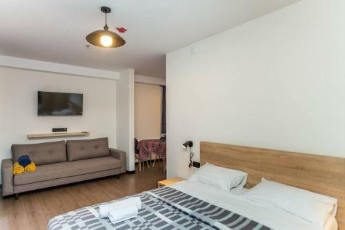 Charming And Bright Apartment In Marshall Gudauri Project
