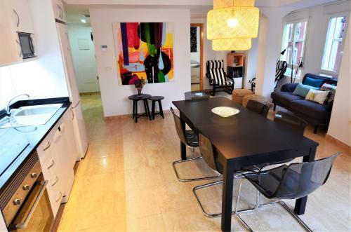 Luxury City Center Apartment