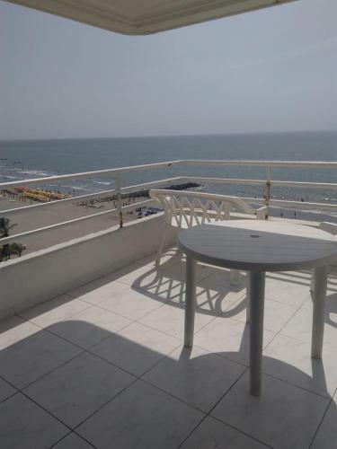 Apartamento Vista Al Mar En Edificio Mar Adentro Bocagrande