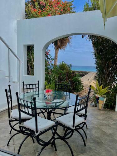 Beautiful Apartment 2 Steps From The Water
