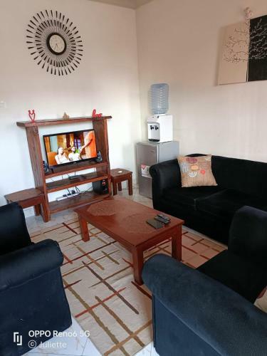 Cozy Apartment - Home Away From Home!