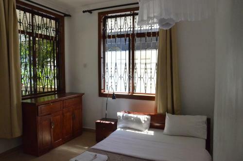 Albergue Barazani Garden Villa