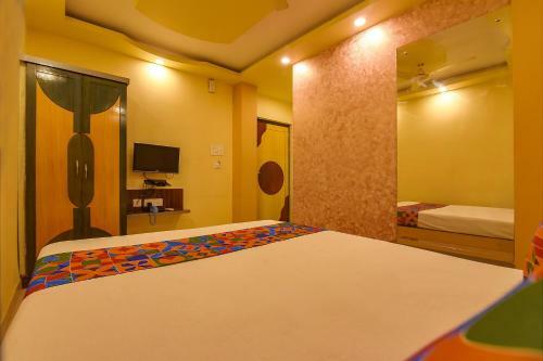 Hotel Fabexpress California International