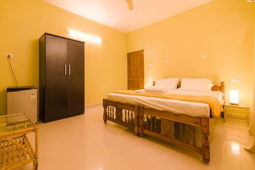 Hostal Pinnacle Mairosa By The Beach