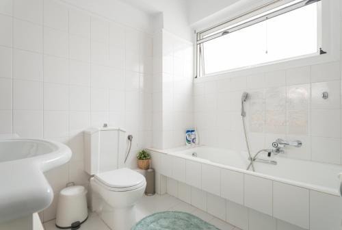 Comfortable Spacious Apartment At Central Position / Fil27