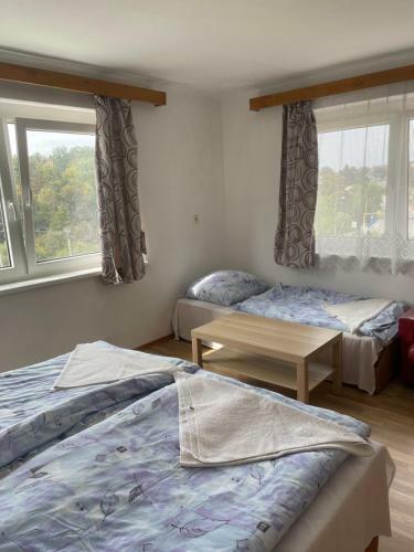 Hostal Penzion Font�na