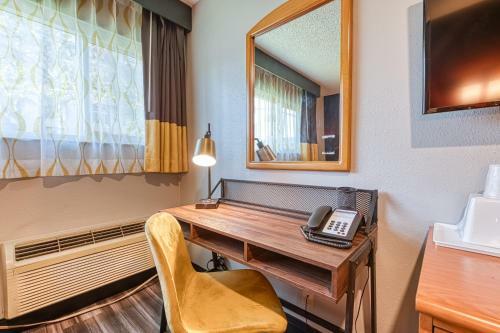 Hotel La Mirage Inn - Hollywood