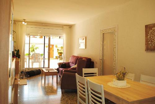 Habitaci�n Con Patio En Piso Compartido