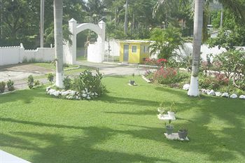 Executive Mammee Bay Hotel