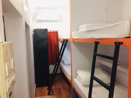 Yogg Hostel