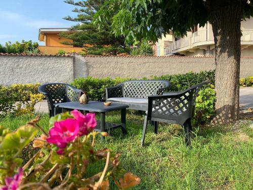 Hostal Short Less Apartment-rooms