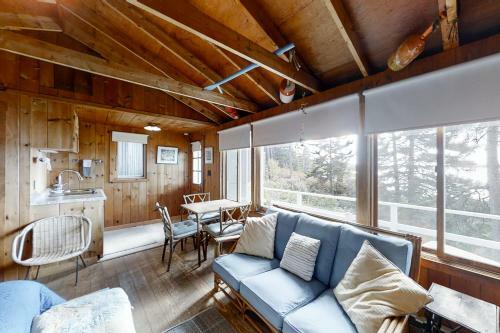 Maddock Cove Cabin