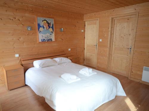 Cozy Chalet In Les Gets With Sauna