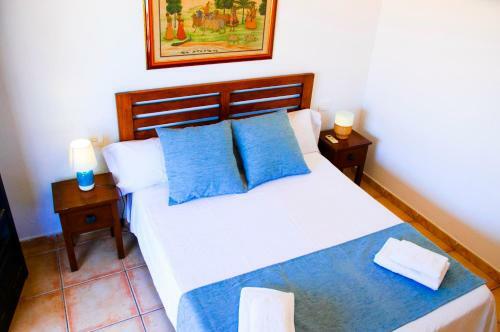 Villa Calamares With Heated Pool And Air Conditioning