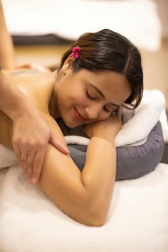 Hotel Meraki Holistic Wellness Retreat