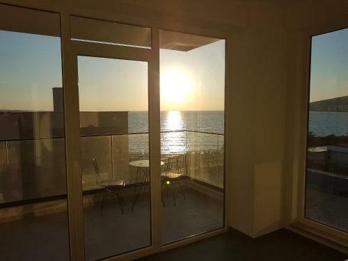 Horizon Residence - Beachfront Apartments