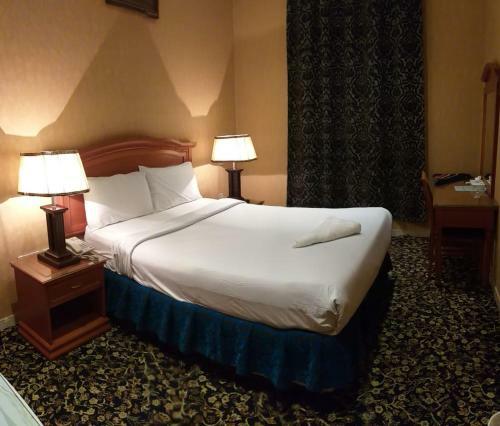 Qasr Al Khalij Hotel