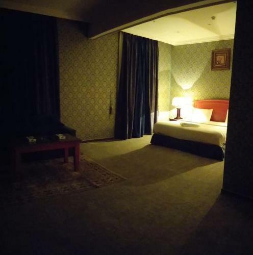 Qasr Al Khalij Hotel