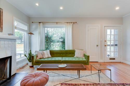 Stylish & Cozy Berkeley Home Close To Everything Home