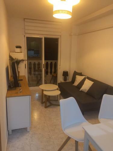 Apartment Only 250m From The Beach Los Locos