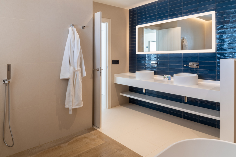 Royal Marina Suites Boutique Hotel