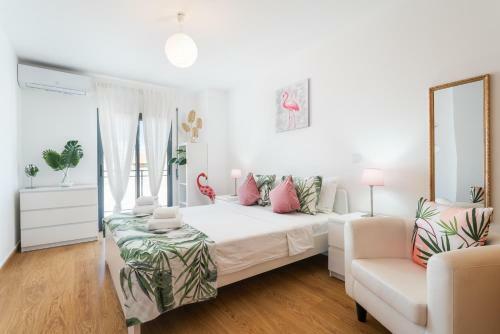 Sunshine Apartment By Ammonite&c?