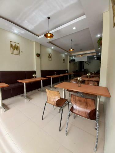 Grand Avira Hotel