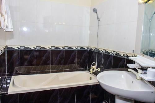 Hostal Clifton Rezidor