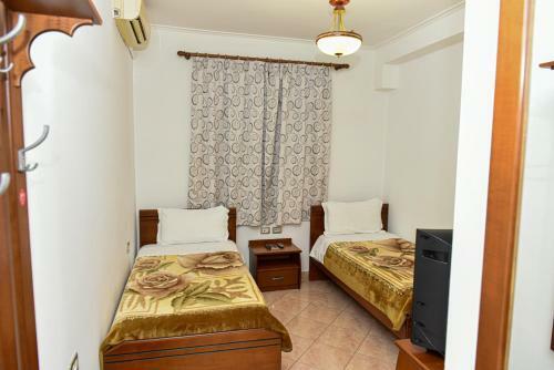 Hotel Tomorri