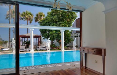 Limassol Beachfront Holiday Villa