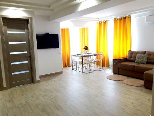 Light Apartment Center City Chi?in?u