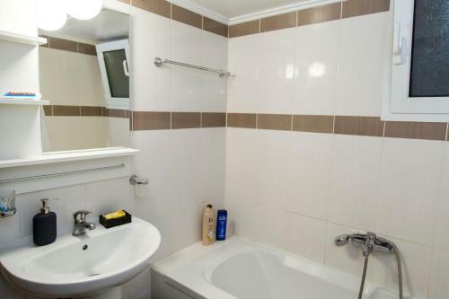 Apartamento Gazi Discrit Next To Subway