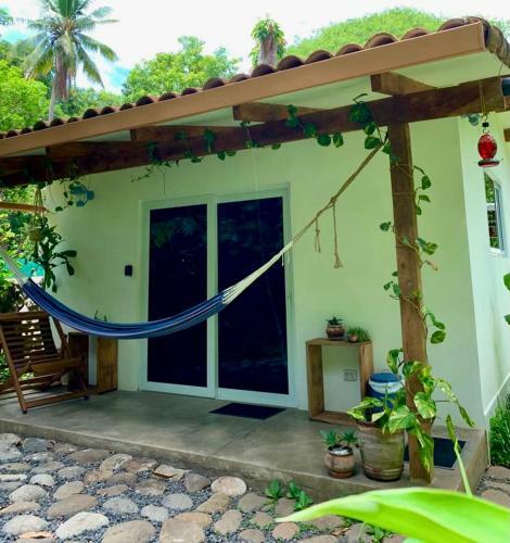 Casa Perry - Jungle Bungalow - El Tunco