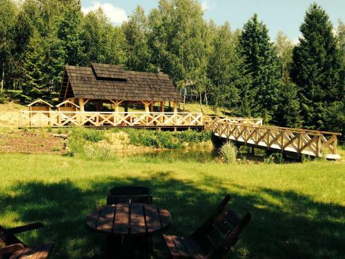 Bed & Breakfast Modryna - Modrzewiowy Dom