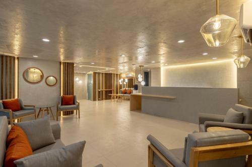 Ihotel Uptown Bgc