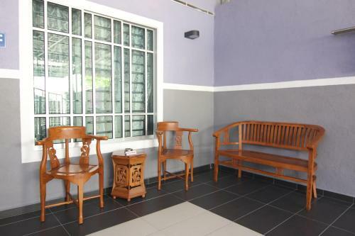 Homestay Hj Esmon 3 Uthm Parit Raja