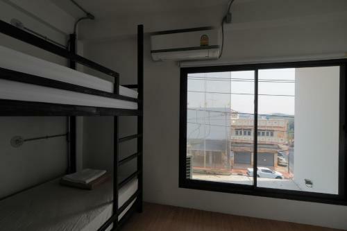 Labkoff Cafe And Hostel