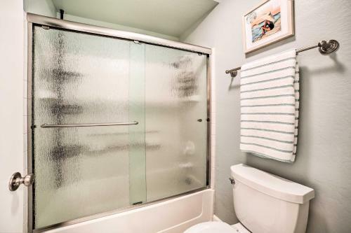 Apartamento Beachfront Monterey Bay Condo With Pool Access!