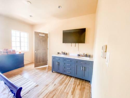 Island Girl Spa + Bed And Breakfast