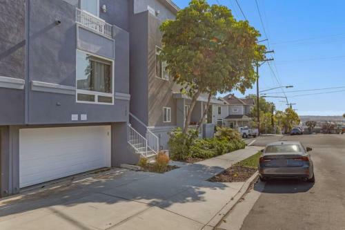 Spectacular View- Luxurious 4bd 4ba