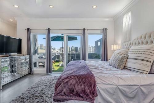 Spectacular View- Luxurious 4bd 4ba