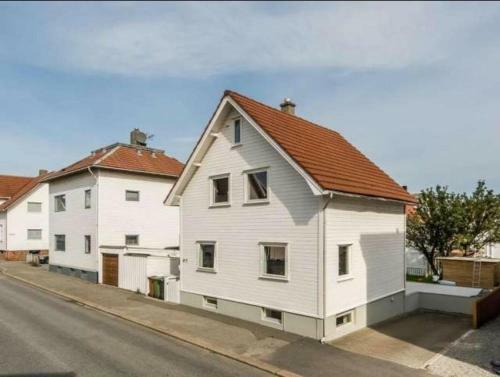 Bright And Central 2-bedroom Apartment With King Bed, Fully Equipped