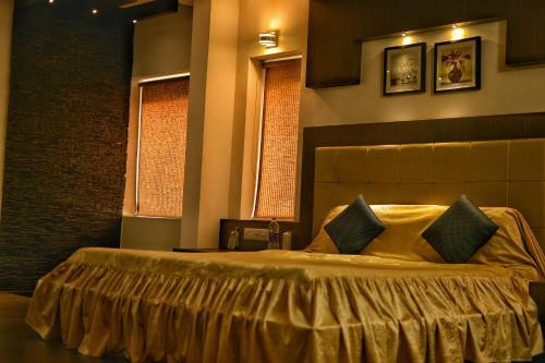 Hotel Monad